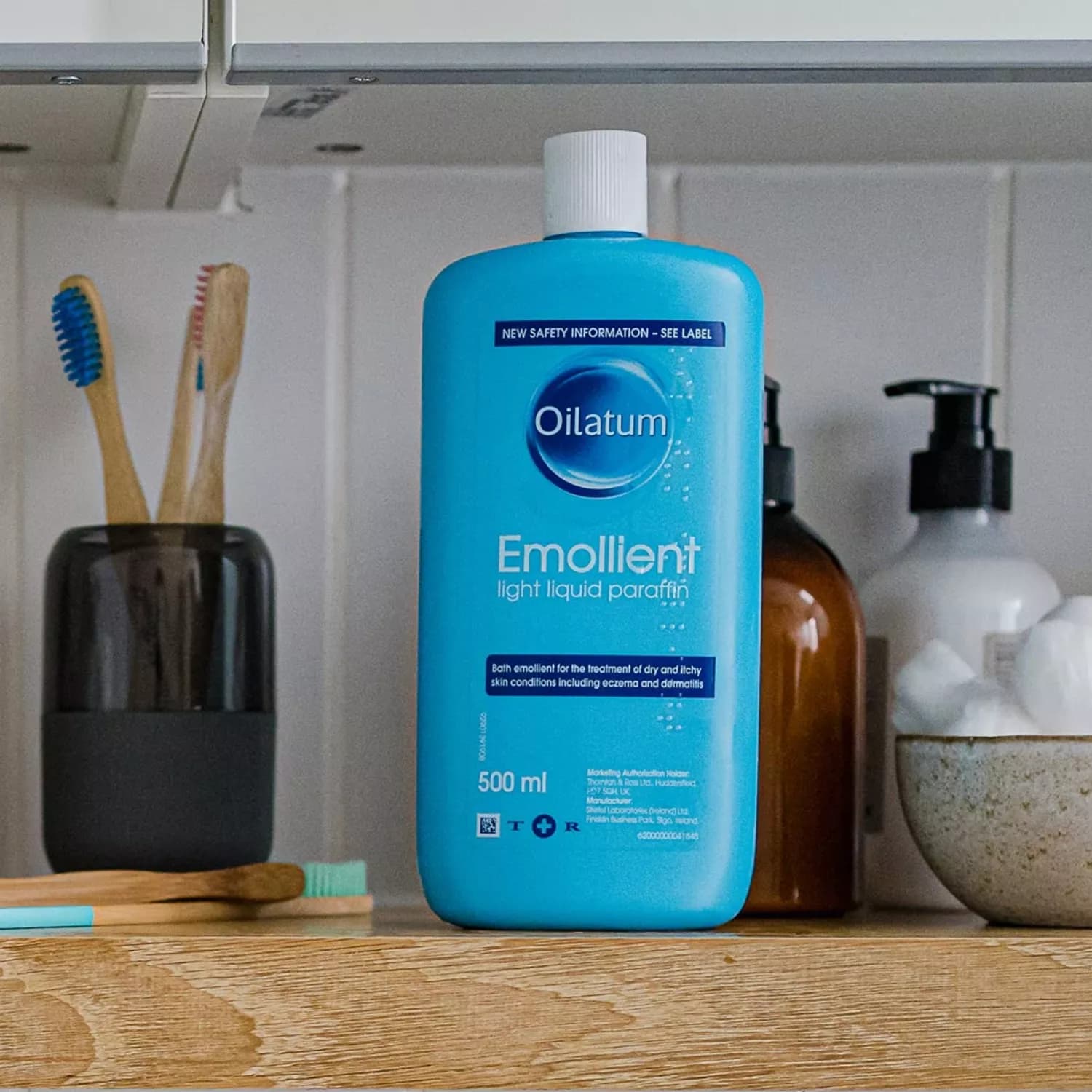Oiltum Emollient Light Liquid 500ml